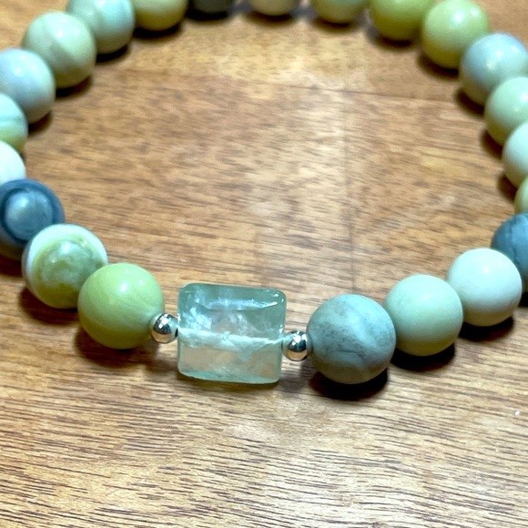 Semi-precious Prehnite and Jasper Gemstone Boho Style Bracelet - Picture 4 of 4